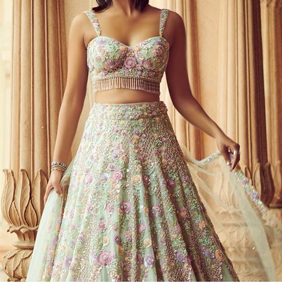 Designer Lengha - Picture 4 of 5